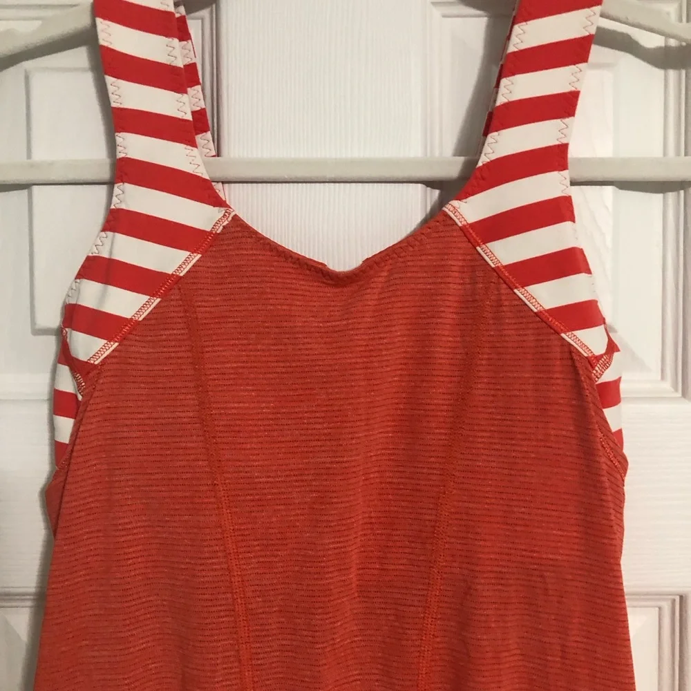 Lululemon drawstring striped built‎ in bra tank top women’s small